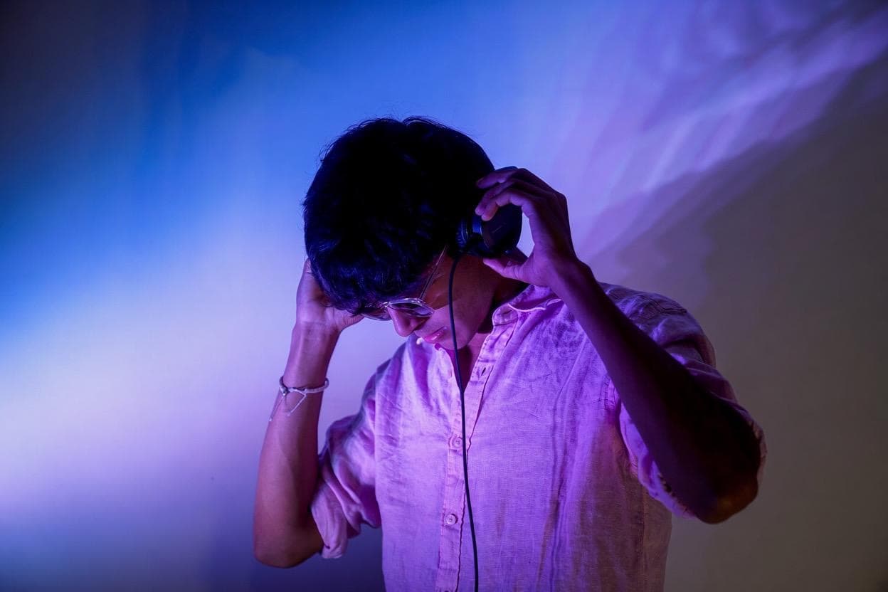 [RCC] listening on headphones in studio light